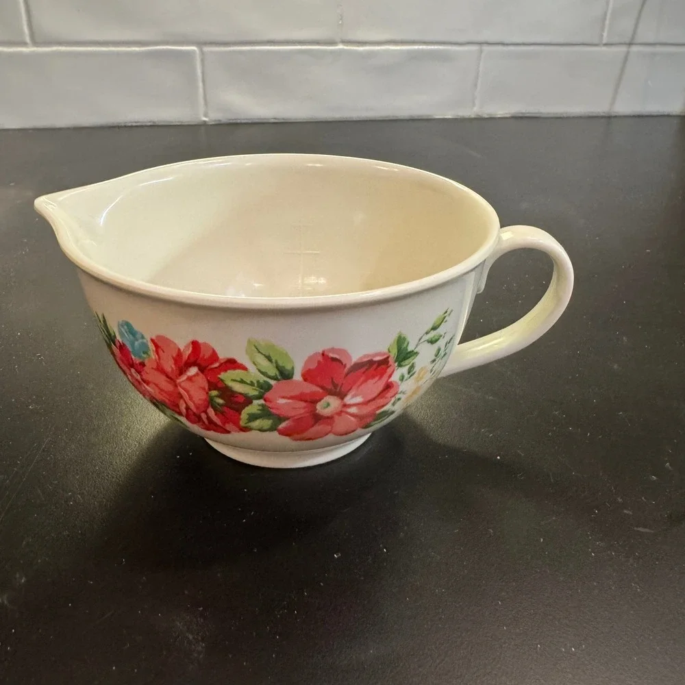 The Pioneer Woman Batter Bowl  White Red Floral Melamine Rose